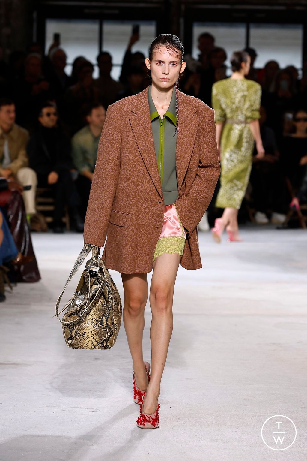 Fashion Week Paris Spring-Summer 2025 look 22 from the Dries Van Noten collection womenswear