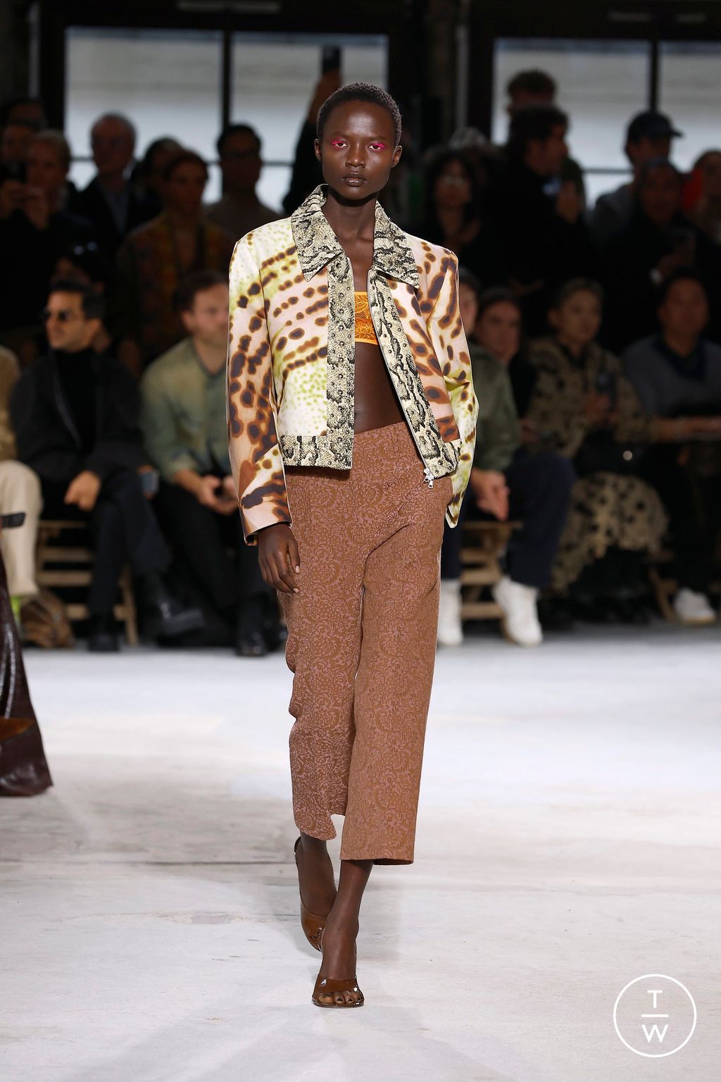 Fashion Week Paris Spring-Summer 2025 look 23 from the Dries Van Noten collection womenswear