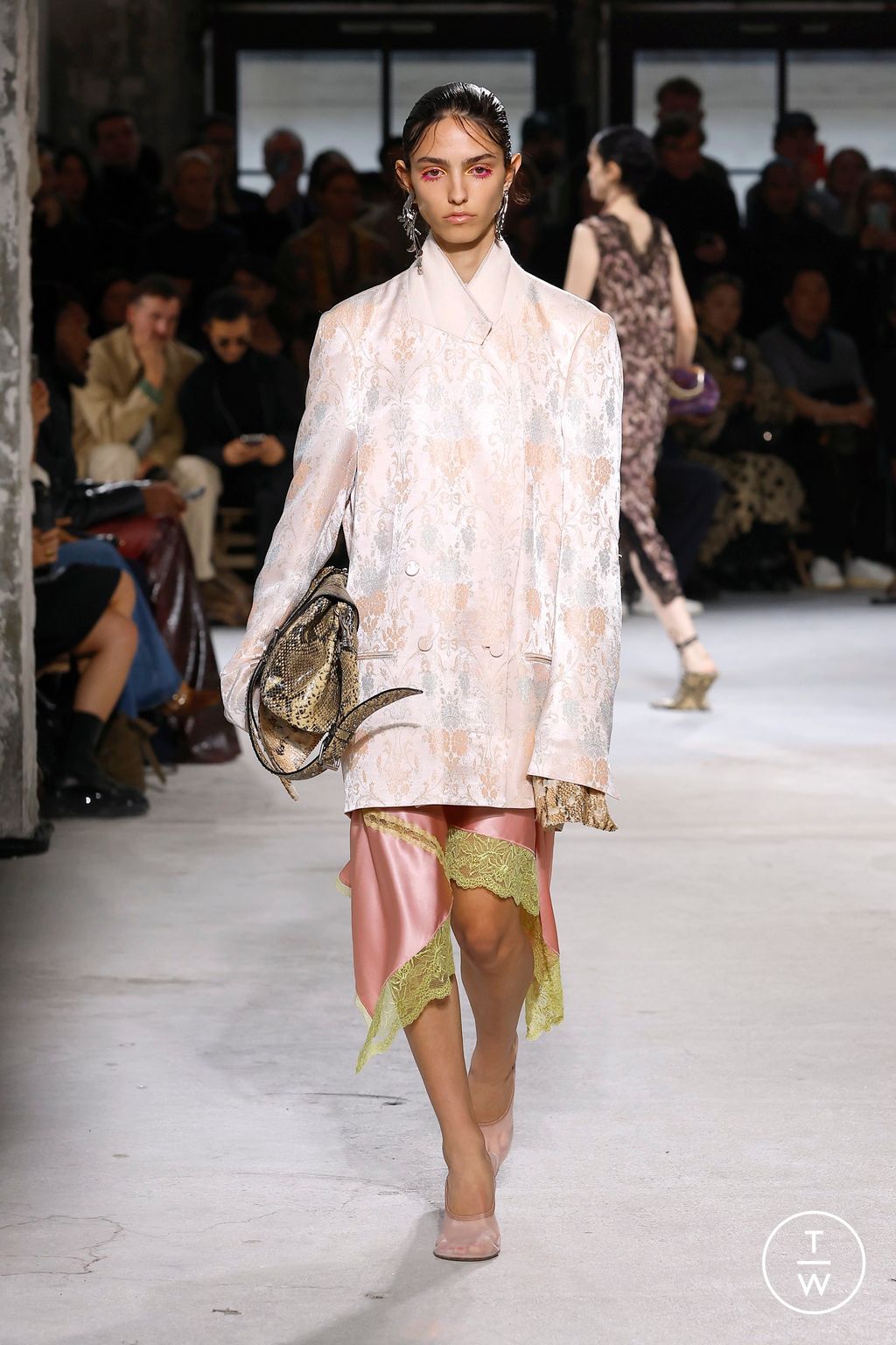 Fashion Week Paris Spring-Summer 2025 look 47 from the Dries Van Noten collection womenswear