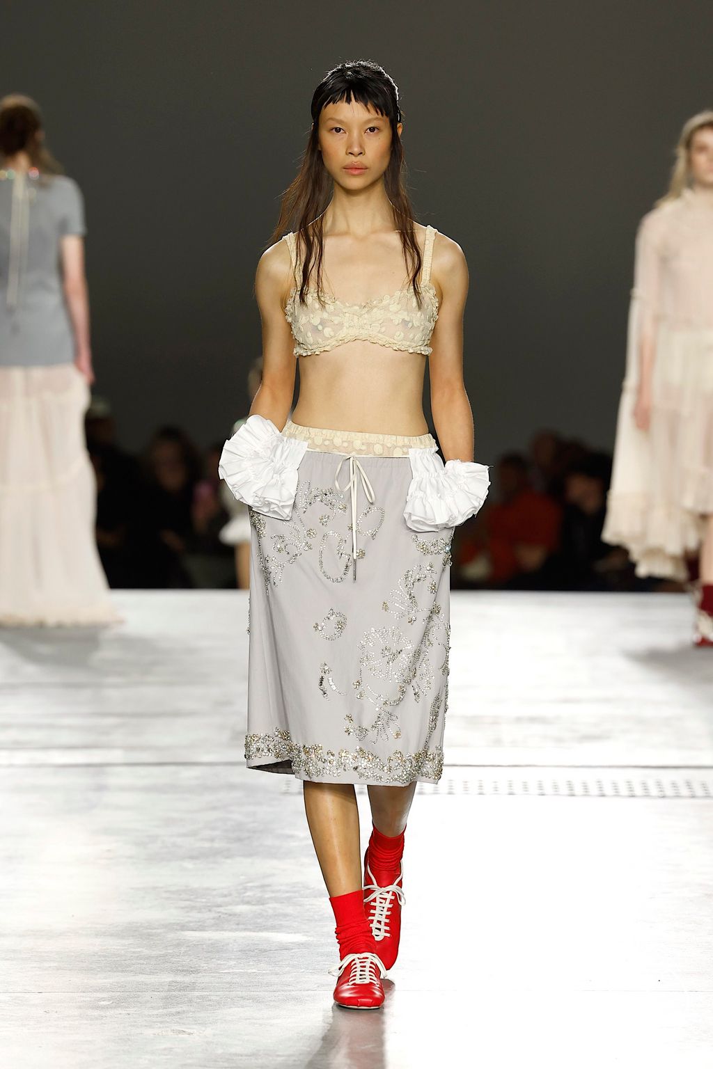 Fashion Week Paris Spring/Summer 2026 look 9 from the Dries Van Noten collection 女装