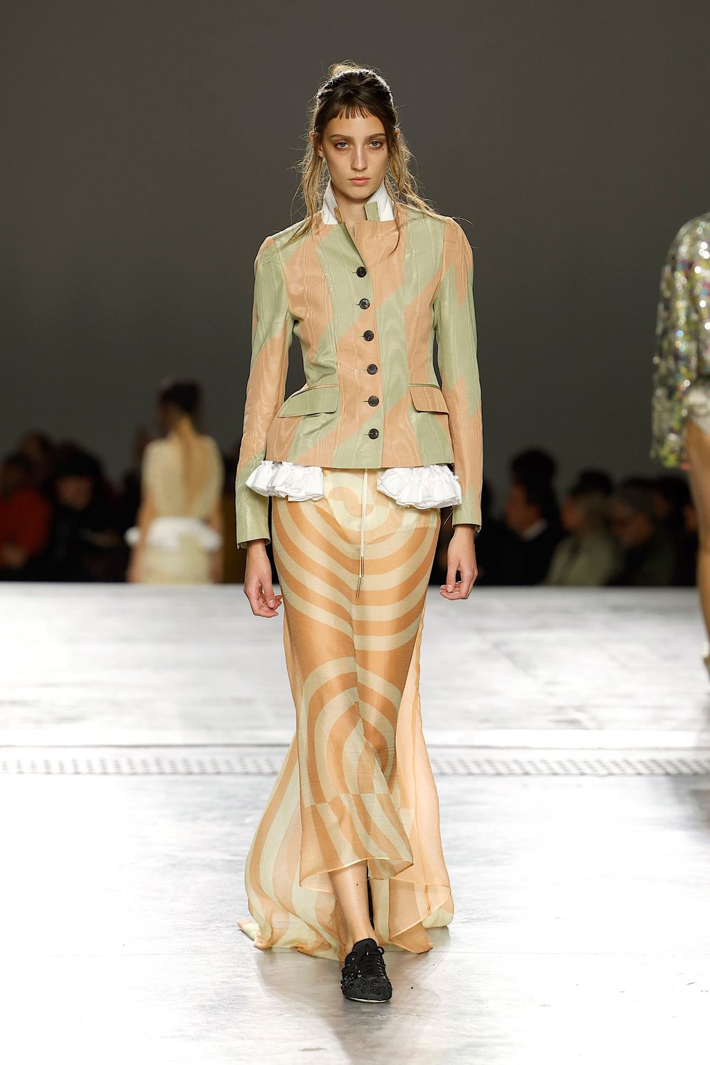 Fashion Week Paris Spring/Summer 2026 look 20 from the Dries Van Noten collection womenswear