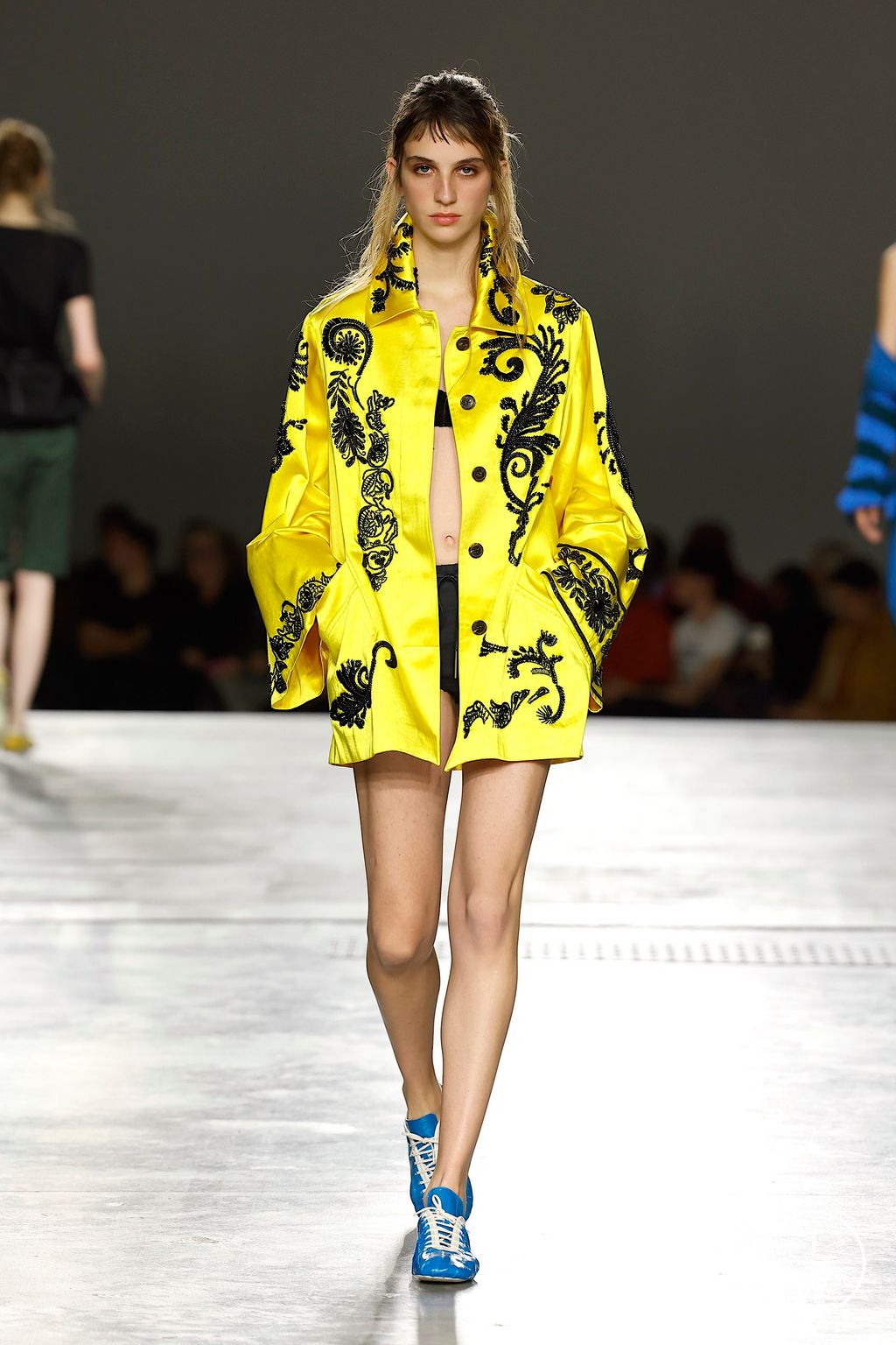 Fashion Week Paris Spring/Summer 2026 look 31 from the Dries Van Noten collection womenswear