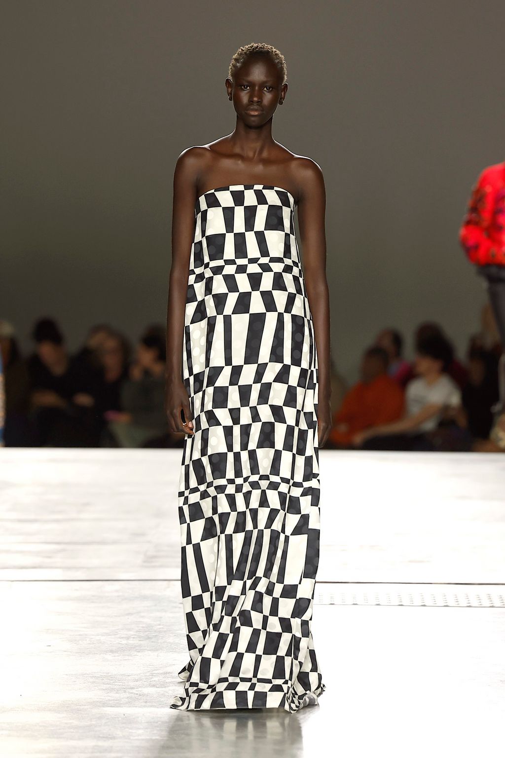 Fashion Week Paris Spring/Summer 2026 look 37 from the Dries Van Noten collection womenswear