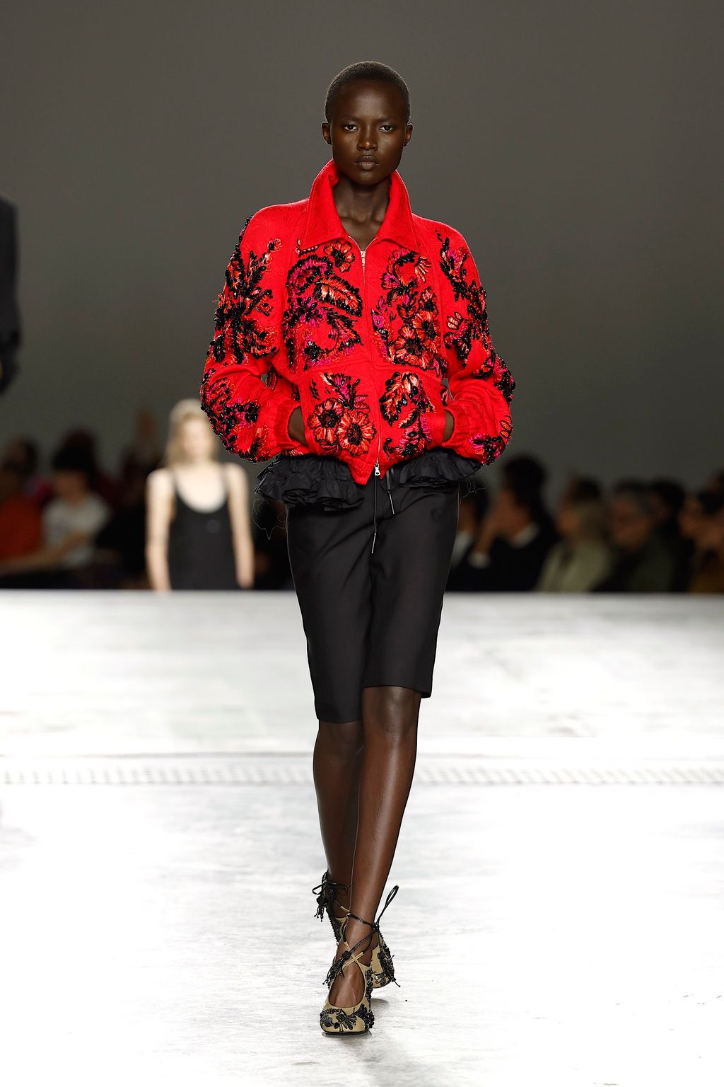 Fashion Week Paris Spring/Summer 2026 look 38 from the Dries Van Noten collection 女装