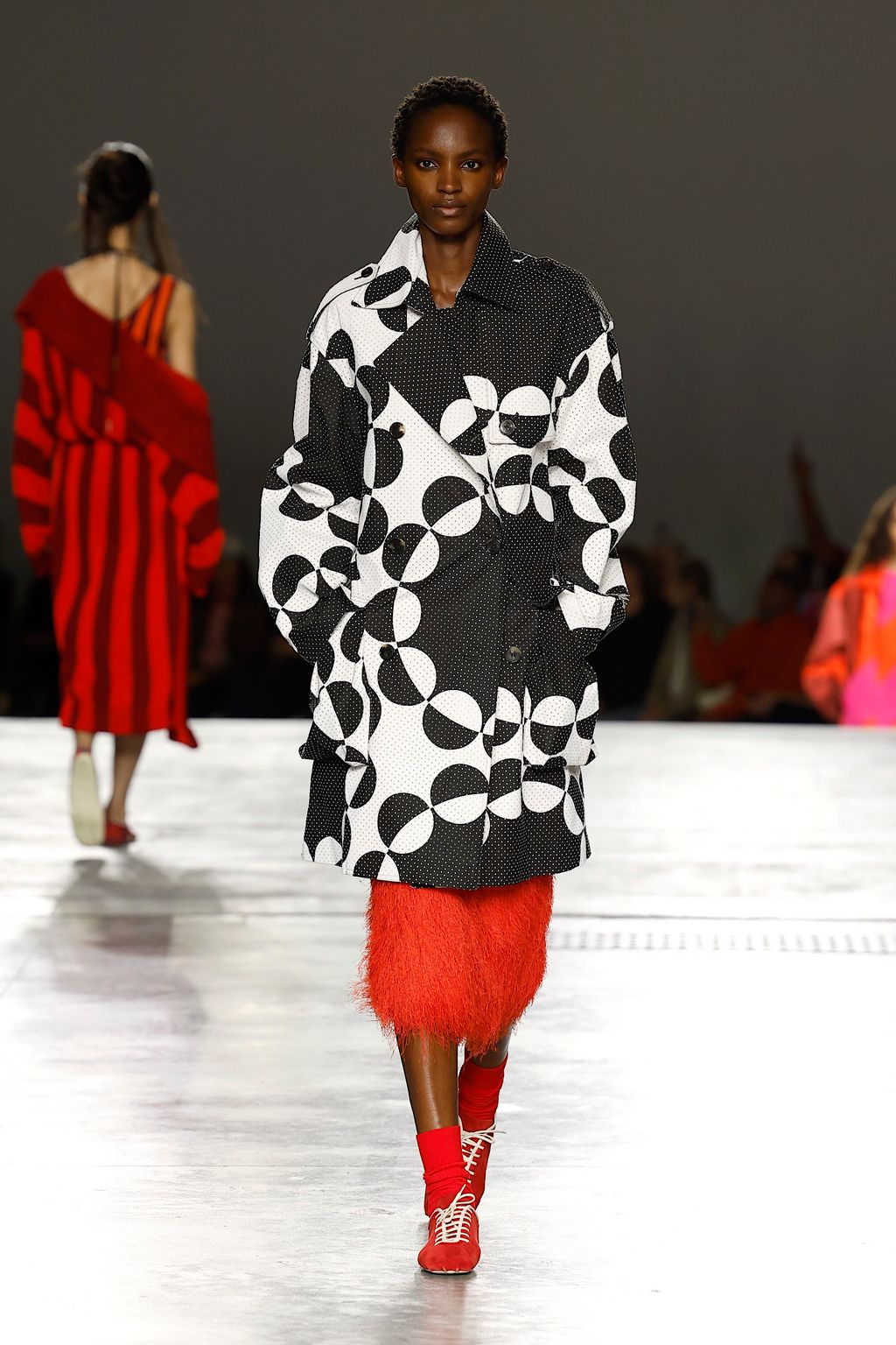 Fashion Week Paris Spring/Summer 2026 look 45 from the Dries Van Noten collection womenswear