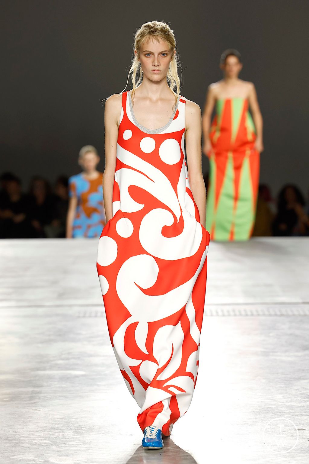 Fashion Week Paris Spring/Summer 2026 look 55 from the Dries Van Noten collection womenswear