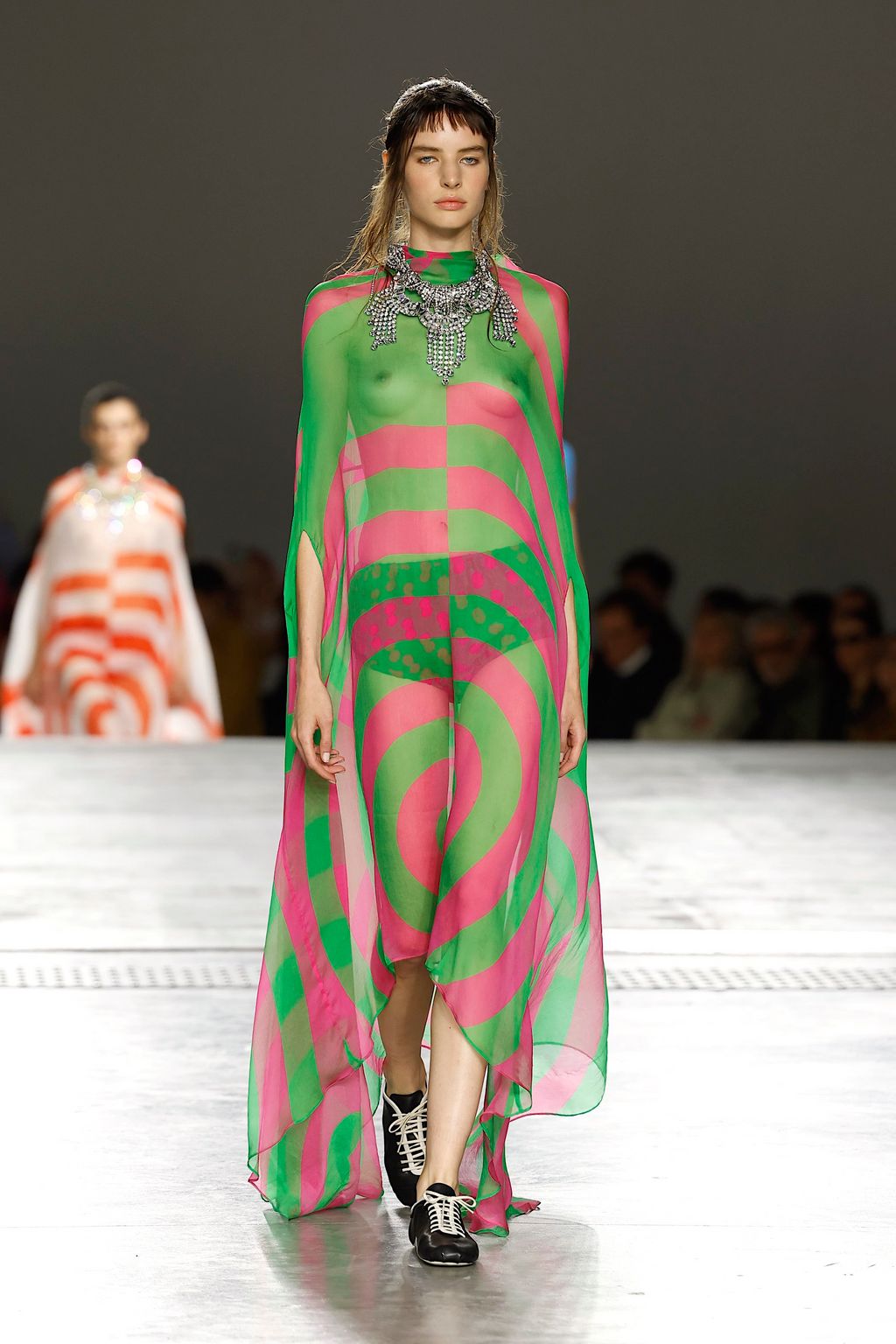 Fashion Week Paris Spring/Summer 2026 look 60 from the Dries Van Noten collection womenswear