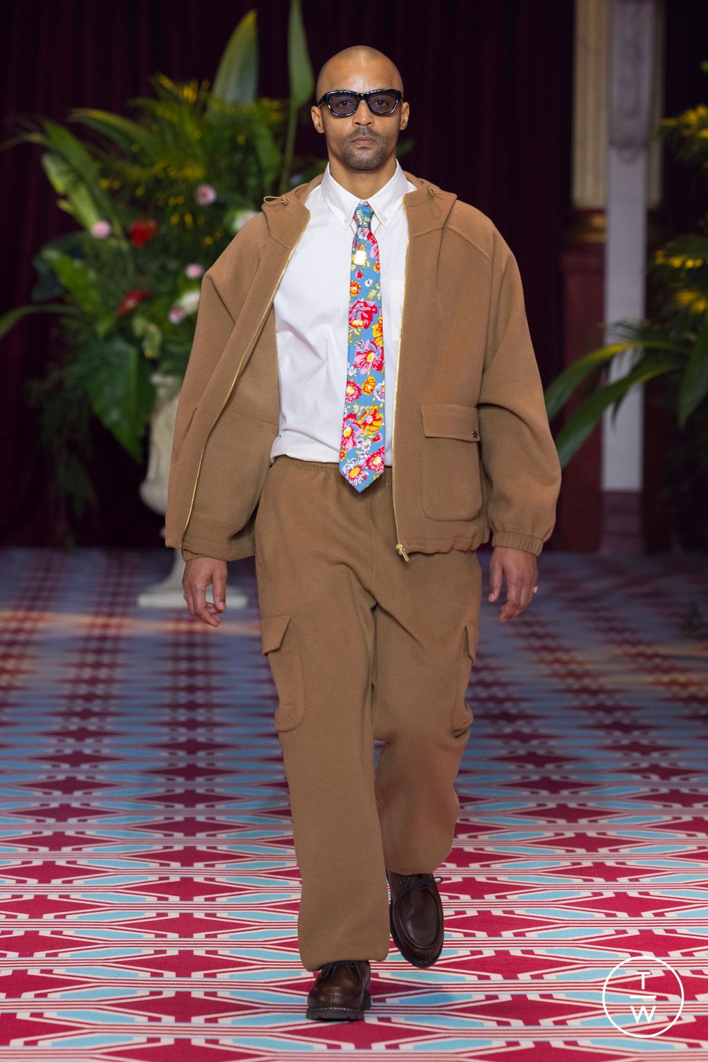 Fashion Week Paris Fall/Winter 2024 look 11 from the Drôle de Monsieur collection 男装