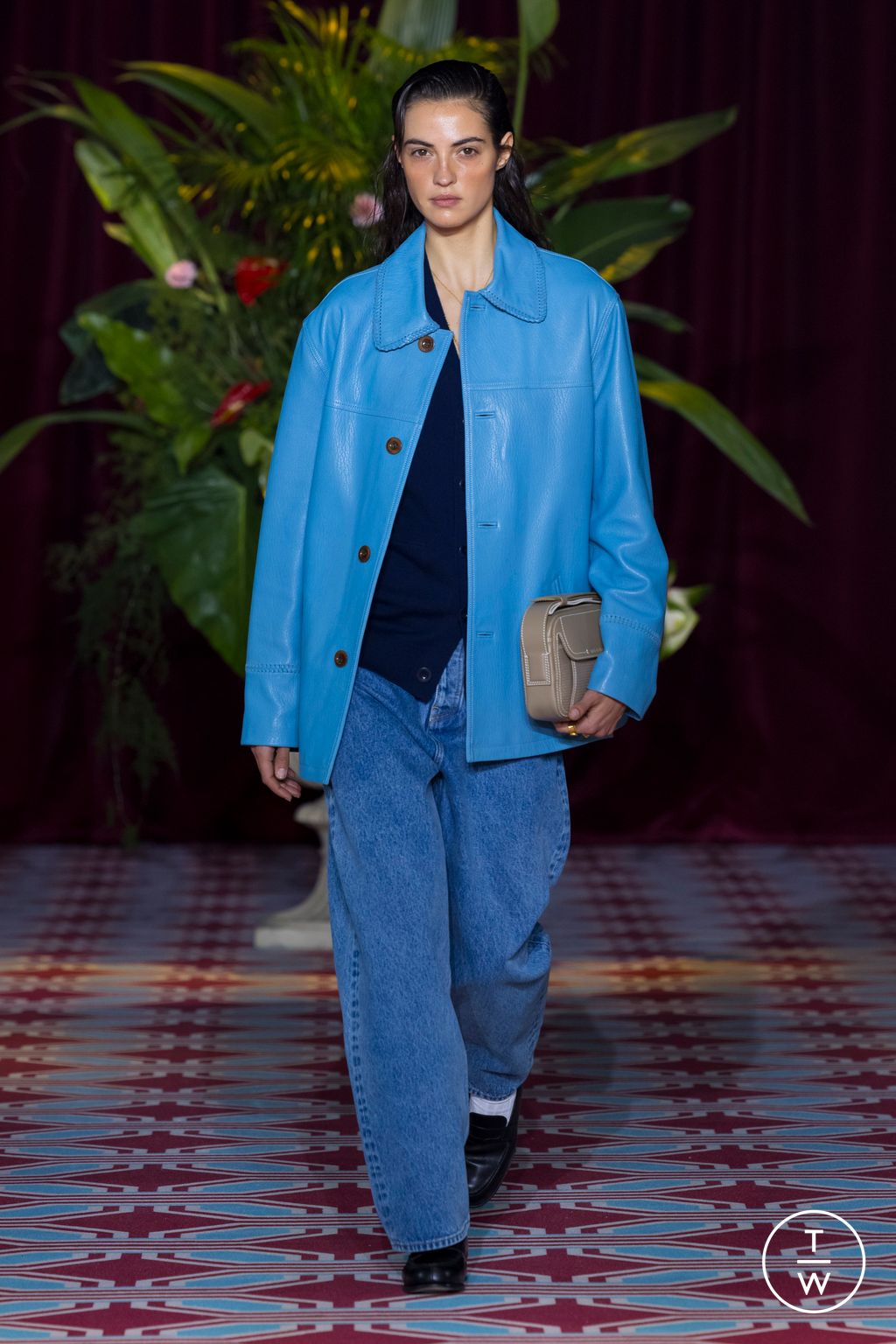 Fashion Week Paris Fall/Winter 2024 look 16 from the Drôle de Monsieur collection 男装