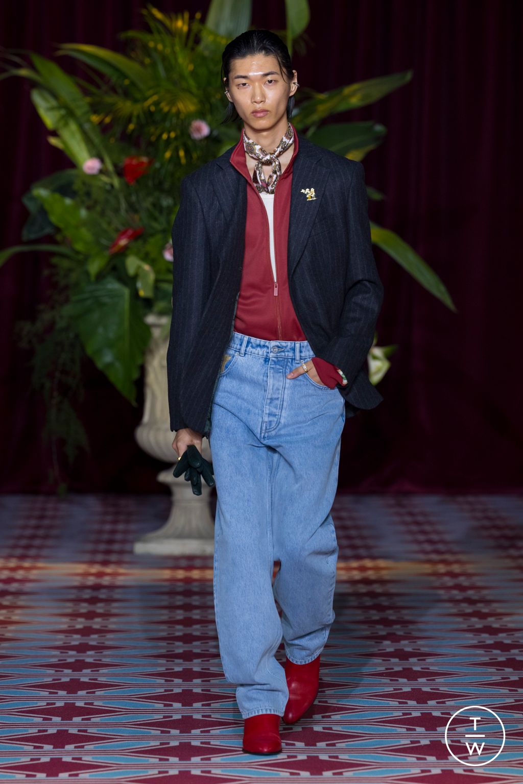 Fashion Week Paris Fall/Winter 2024 look 36 from the Drôle de Monsieur collection 男装