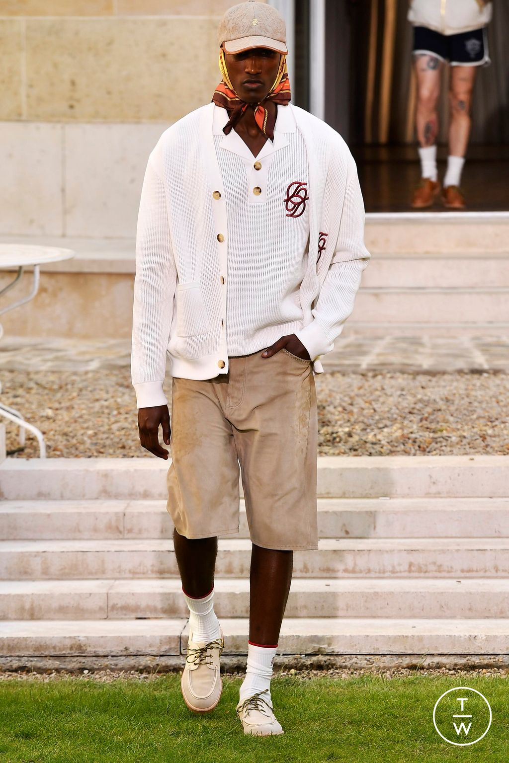 Fashion Week Paris Spring-Summer 2025 look 16 from the Drôle de Monsieur collection menswear