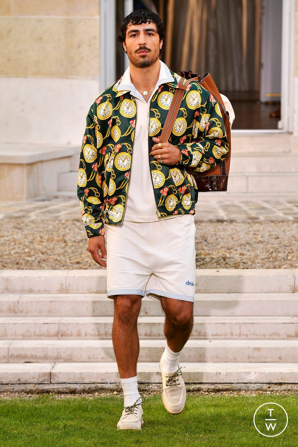 Fashion Week Paris Spring-Summer 2025 look 18 from the Drôle de Monsieur collection menswear