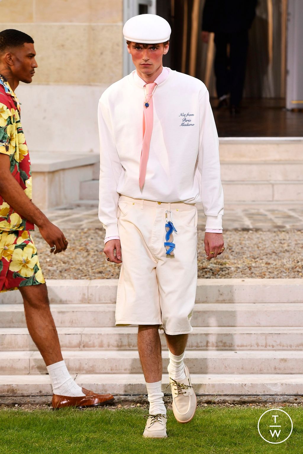 Fashion Week Paris Spring-Summer 2025 look 22 from the Drôle de Monsieur collection menswear