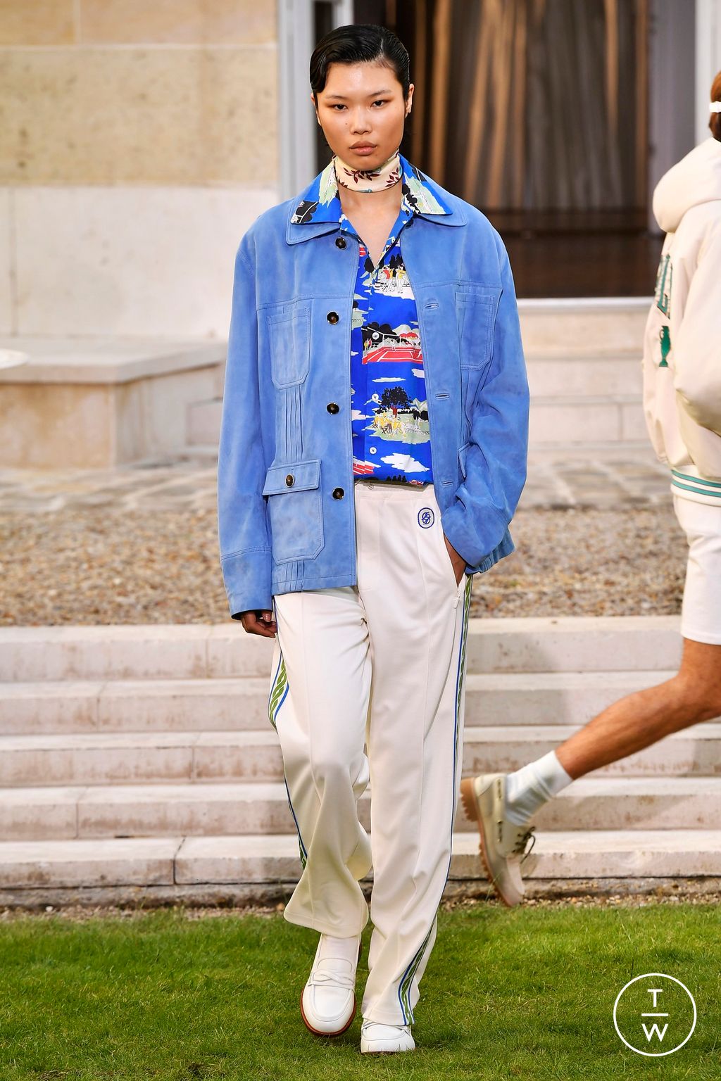 Fashion Week Paris Spring-Summer 2025 look 23 from the Drôle de Monsieur collection 男装