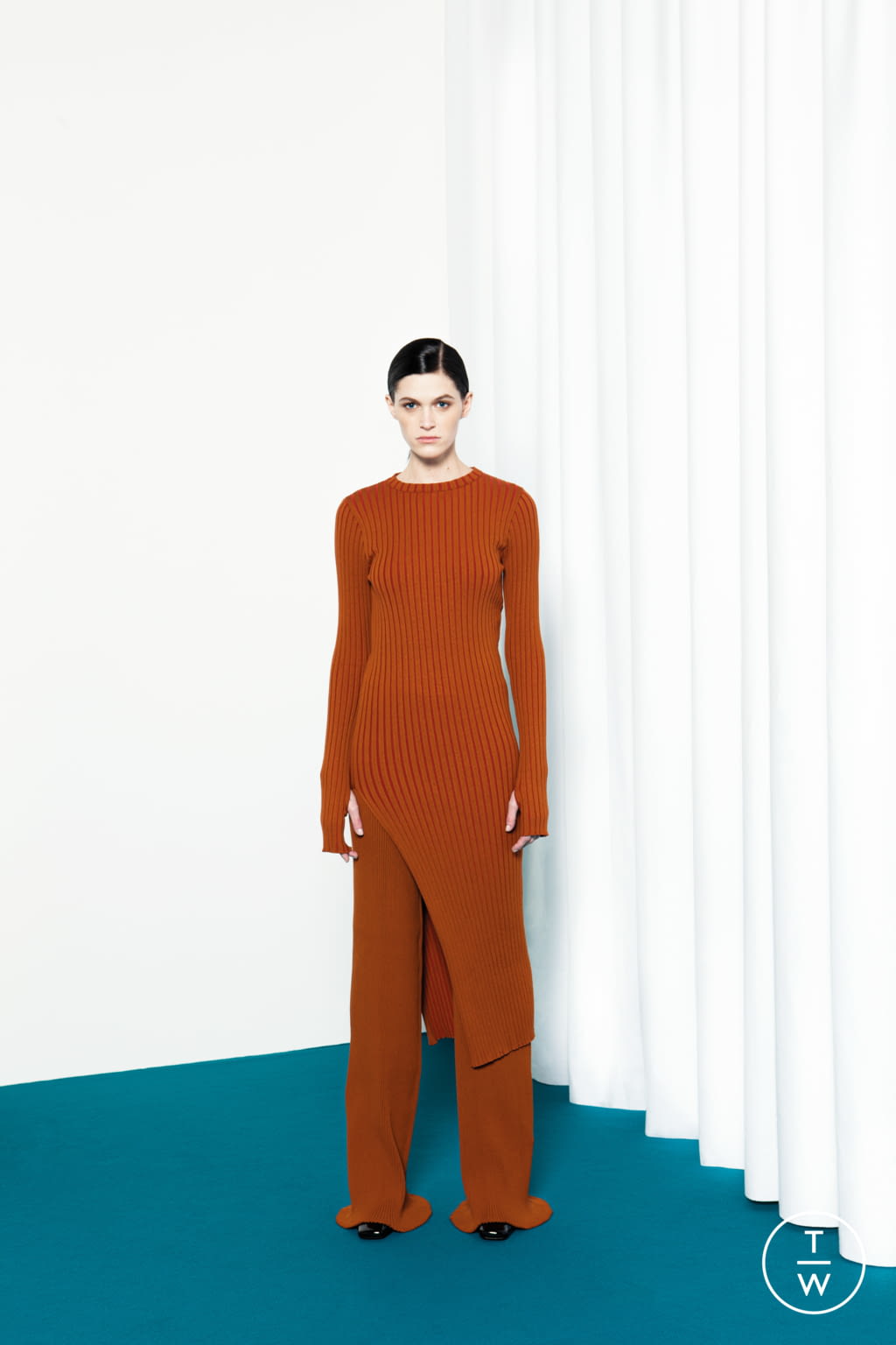 Fashion Week Milan Fall/Winter 2021 look 16 de la collection DROMe womenswear