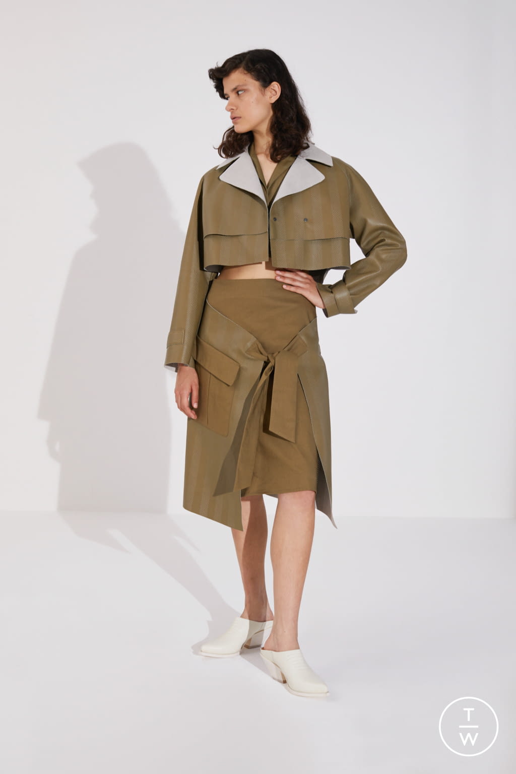 Fashion Week Paris Resort 2019 look 15 from the DROMe collection 女装