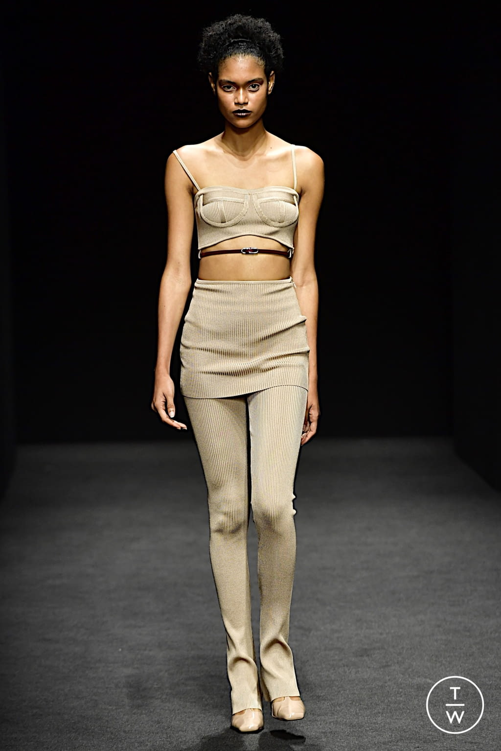 Fashion Week Milan Spring/Summer 2022 look 3 de la collection DROMe womenswear