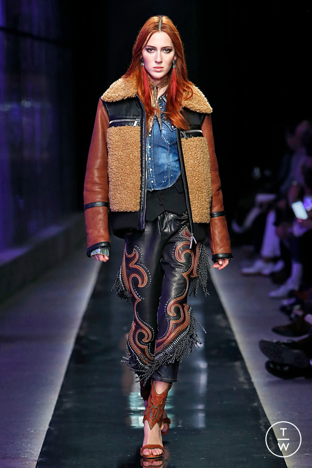 Fashion Week Milan Fall/Winter 2018 look 41 from the Dsquared2 collection 女装