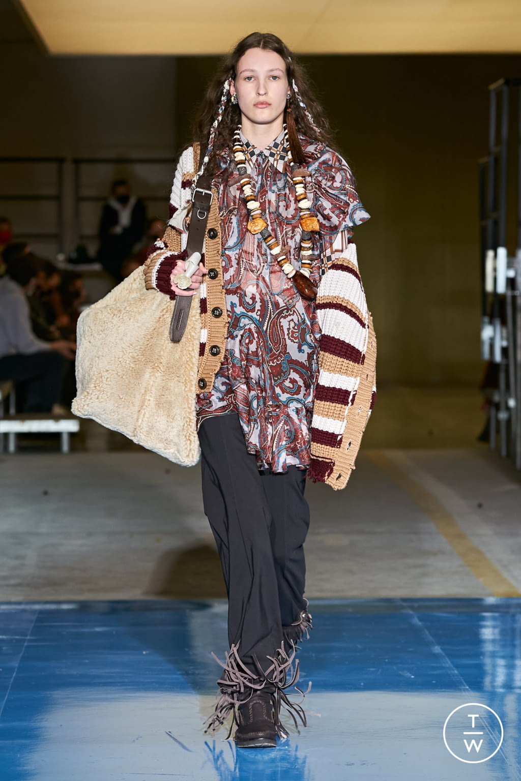 Fashion Week Milan Fall/Winter 2022 look 12 from the Dsquared2 collection womenswear