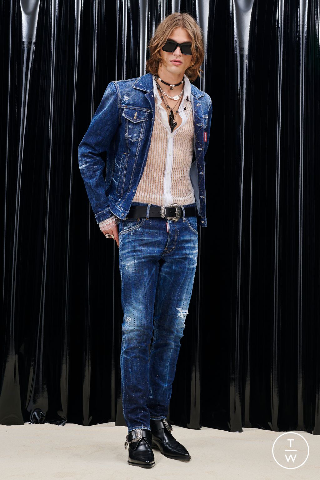 Fashion Week Milan Resort 2023 look 26 from the Dsquared2 collection menswear