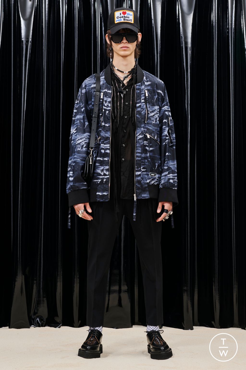 Fashion Week Milan Resort 2023 look 35 from the Dsquared2 collection menswear