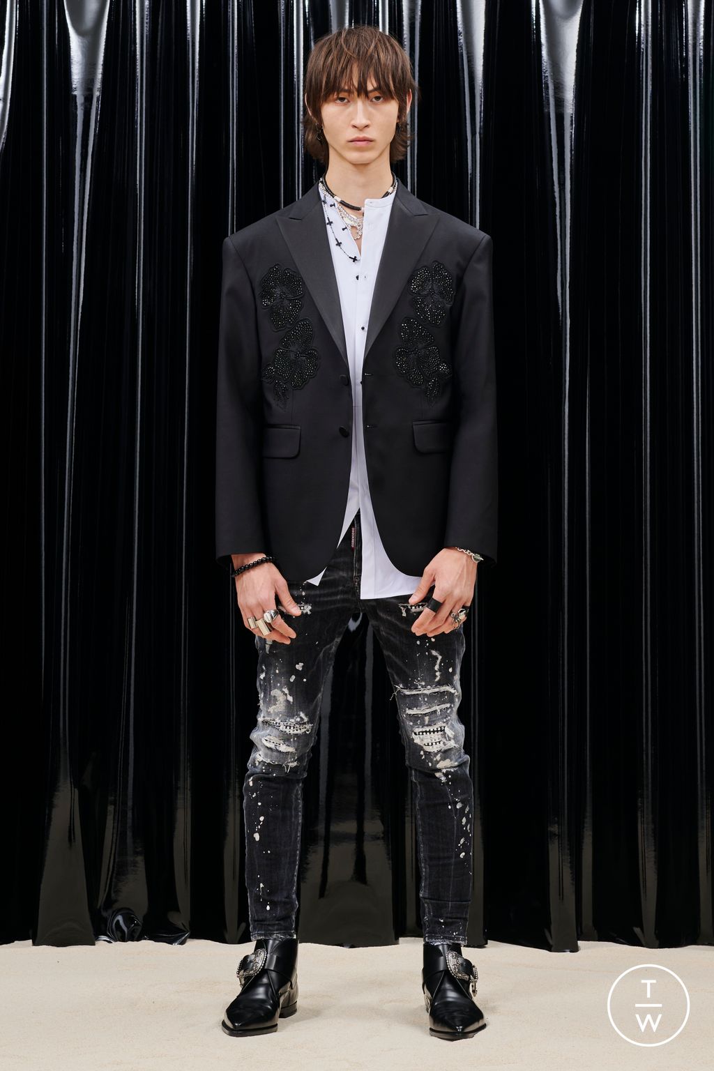 Fashion Week Milan Resort 2023 look 39 from the Dsquared2 collection menswear