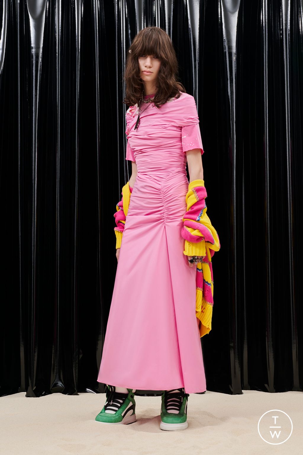 Fashion Week Milan Resort 2023 look 35 from the Dsquared2 collection womenswear