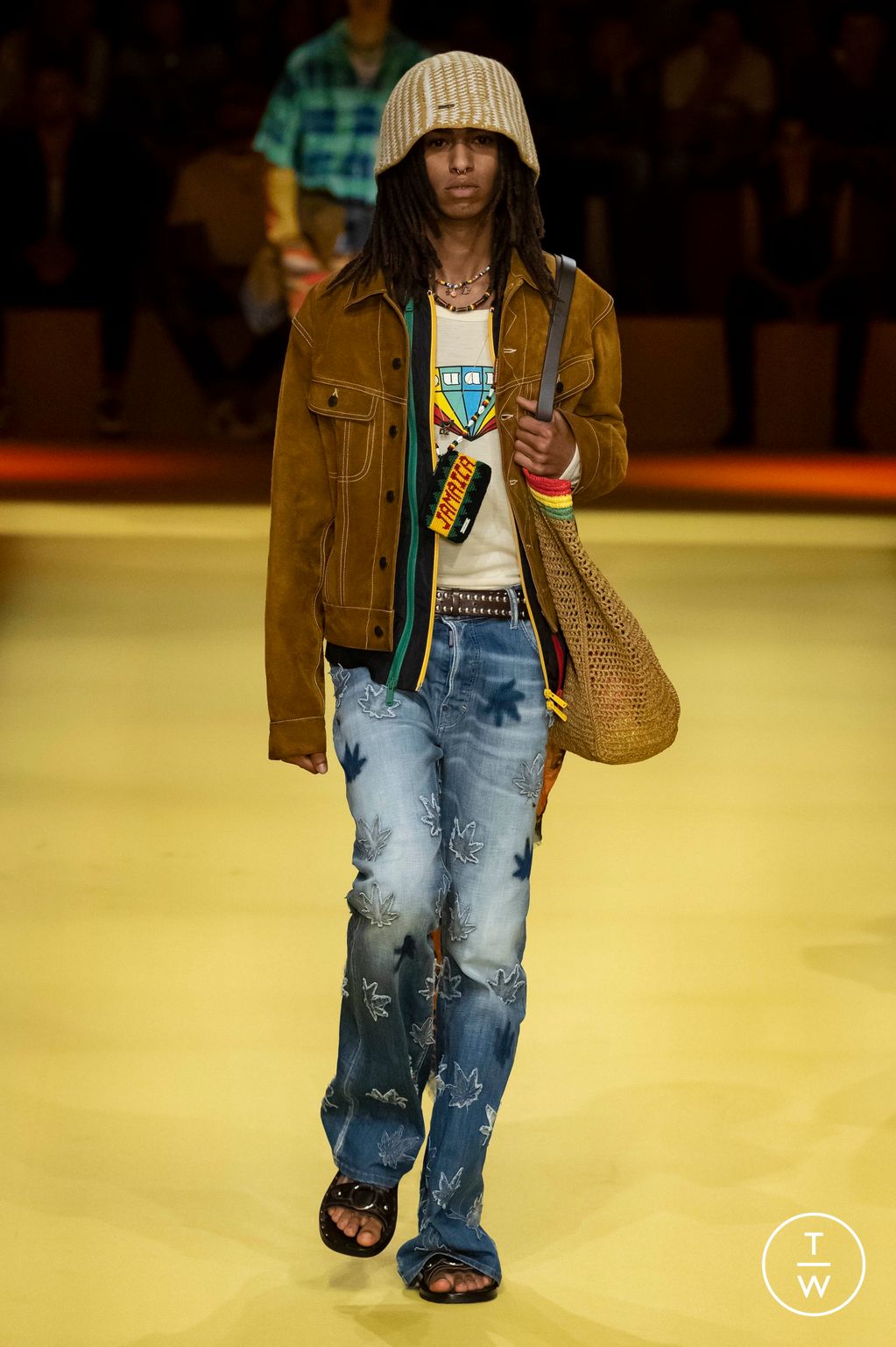 Fashion Week Milan Spring/Summer 2023 look 23 from the Dsquared2 collection menswear