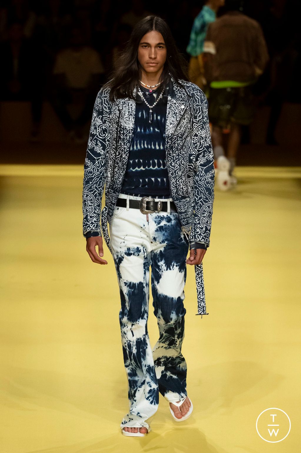 Fashion Week Milan Spring/Summer 2023 look 27 from the Dsquared2 collection 男装