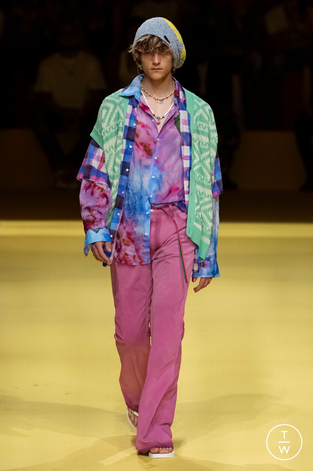 Fashion Week Milan Spring/Summer 2023 look 32 de la collection Dsquared2 menswear