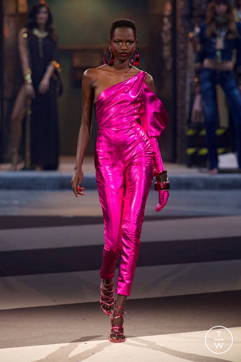 Fashion Week Milan Fall/Winter 2025 look 49 from the Dsquared2 collection womenswear
