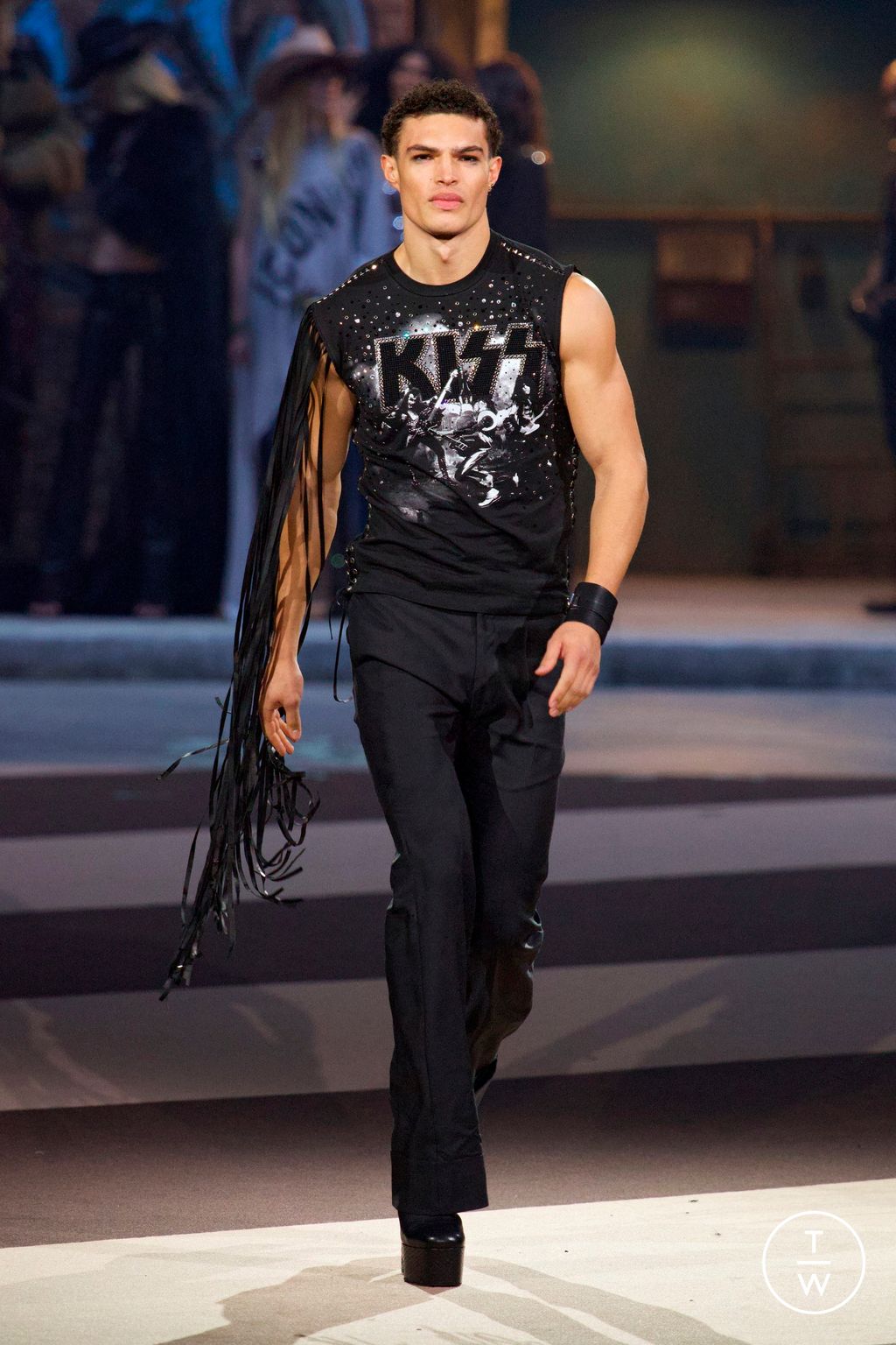 Fashion Week Milan Fall/Winter 2025 look 58 from the Dsquared2 collection 女装