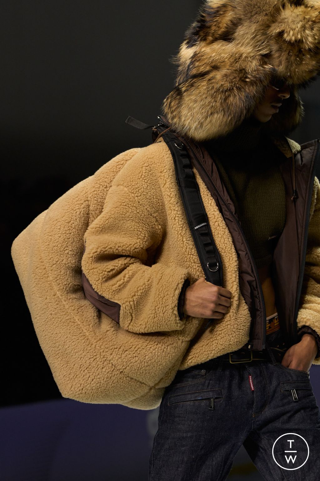 Fashion Week Milan Fall/Winter 2026 look 32 from the Dsquared2 collection menswear accessories
