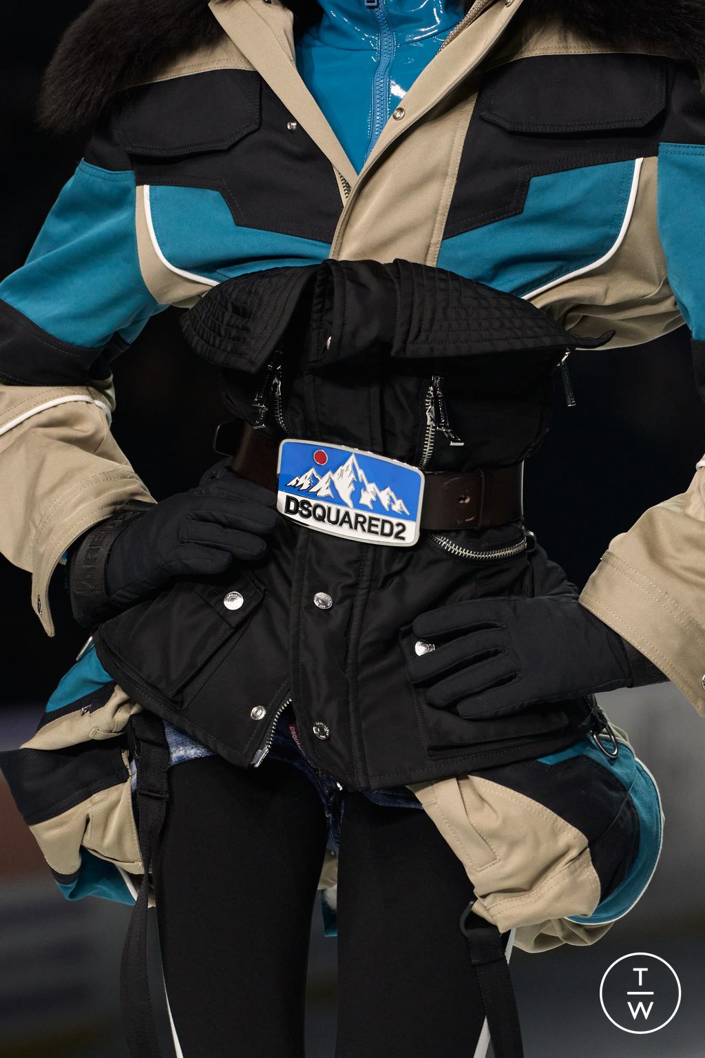 Fashion Week Milan Fall/Winter 2026 look 37 from the Dsquared2 collection menswear accessories