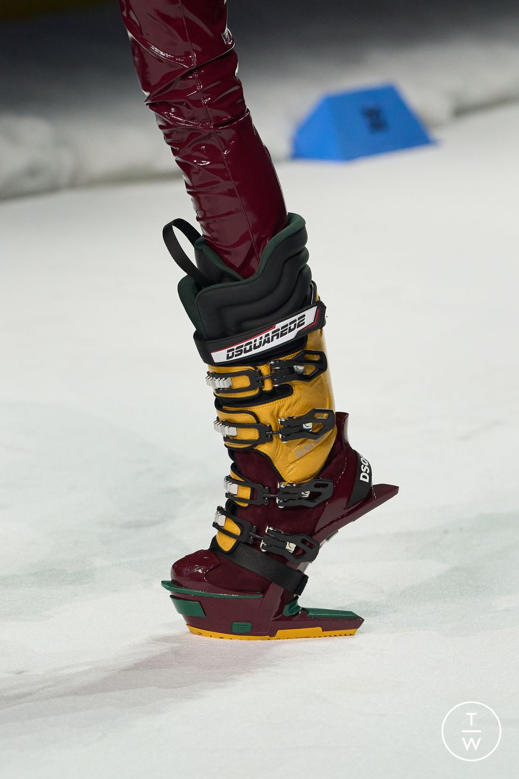 Fashion Week Milan Fall/Winter 2026 look 45 from the Dsquared2 collection menswear accessories