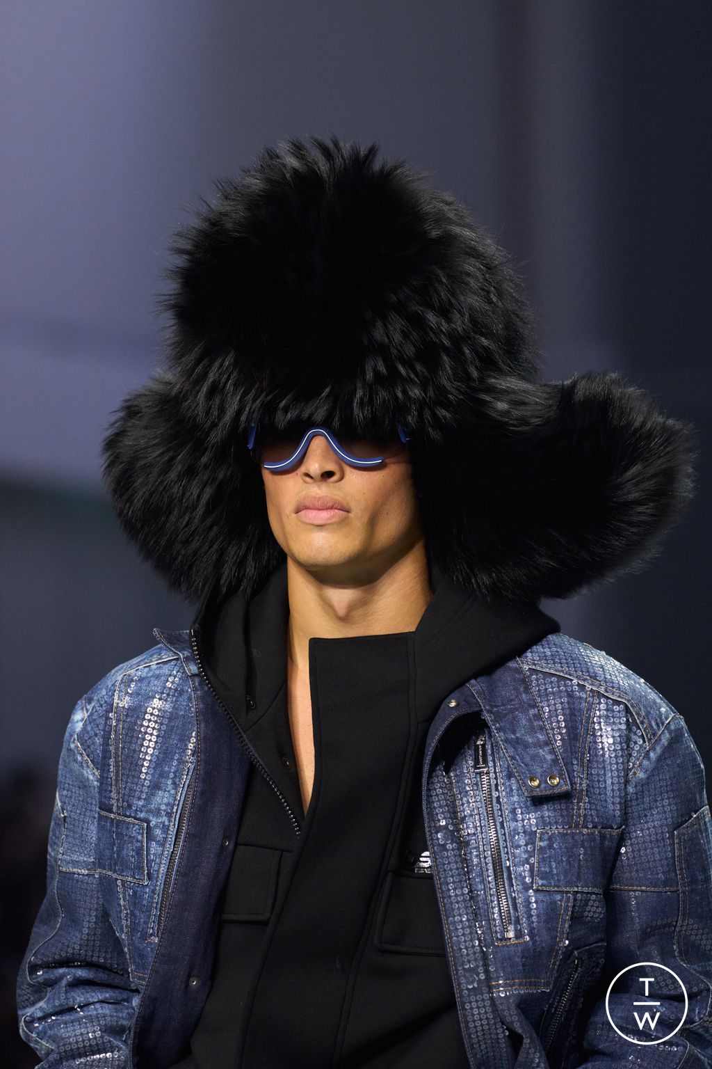 Fashion Week Milan Fall/Winter 2026 look 46 from the Dsquared2 collection menswear accessories
