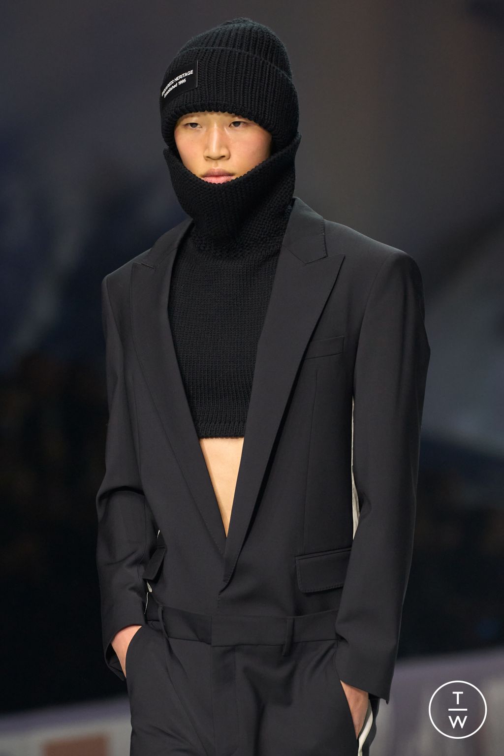 Fashion Week Milan Fall/Winter 2026 look 2 de la collection Dsquared2 menswear accessories