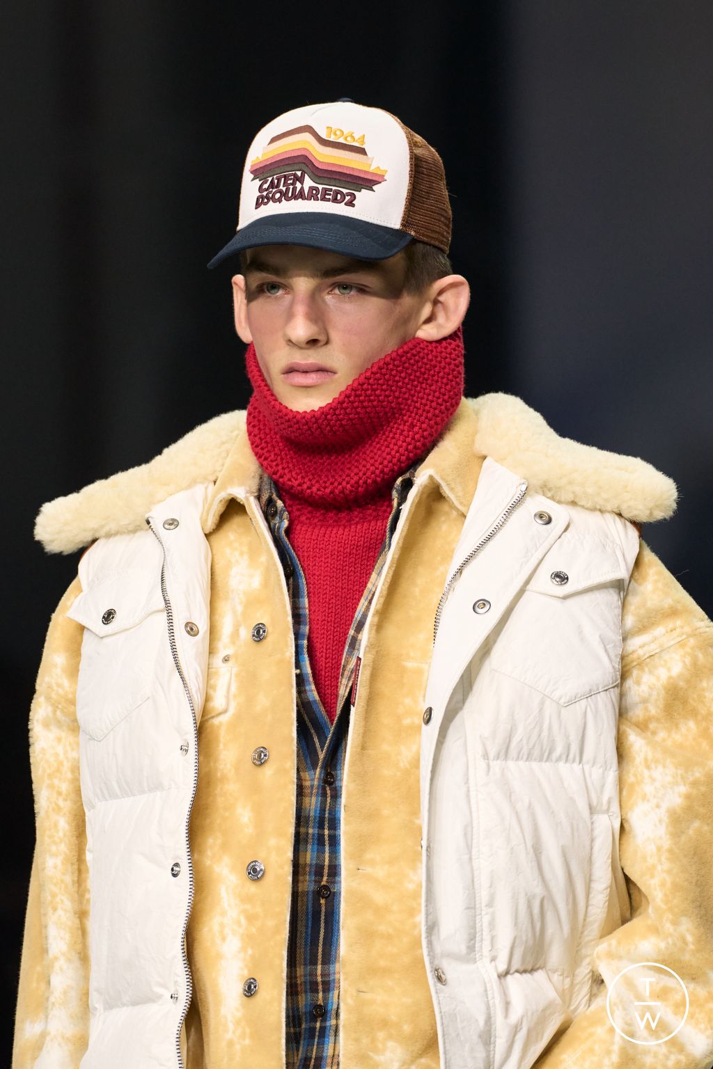 Fashion Week Milan Fall/Winter 2026 look 26 from the Dsquared2 collection menswear accessories