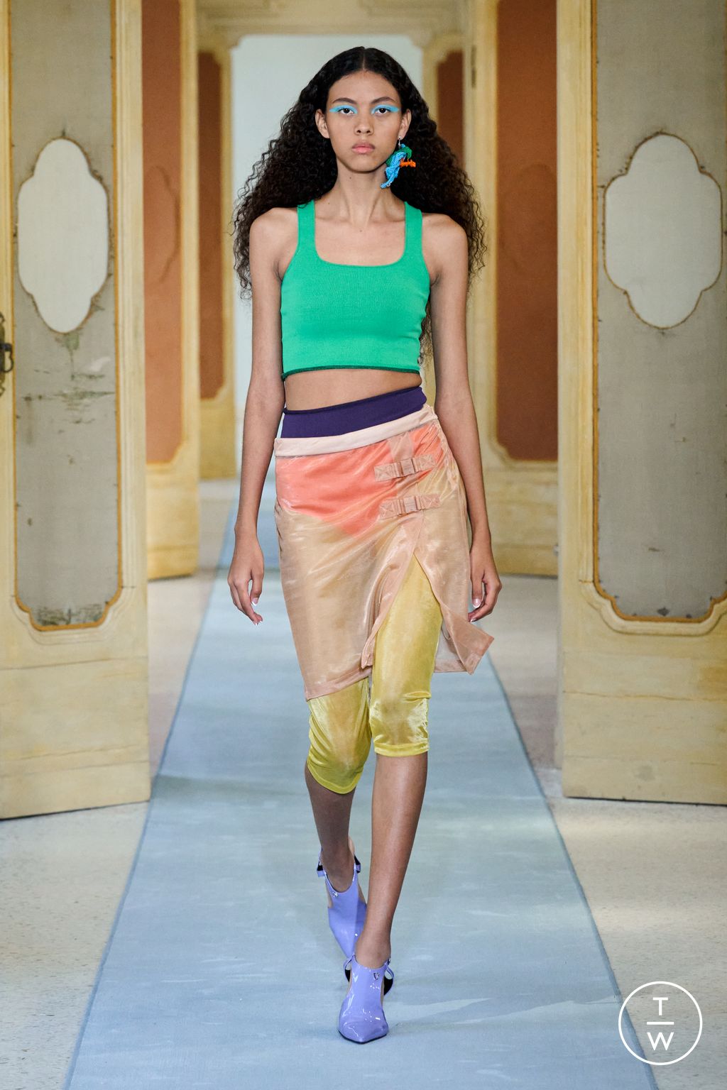Fashion Week Milan Spring/Summer 2023 look 6 from the Dsquared2 collection womenswear