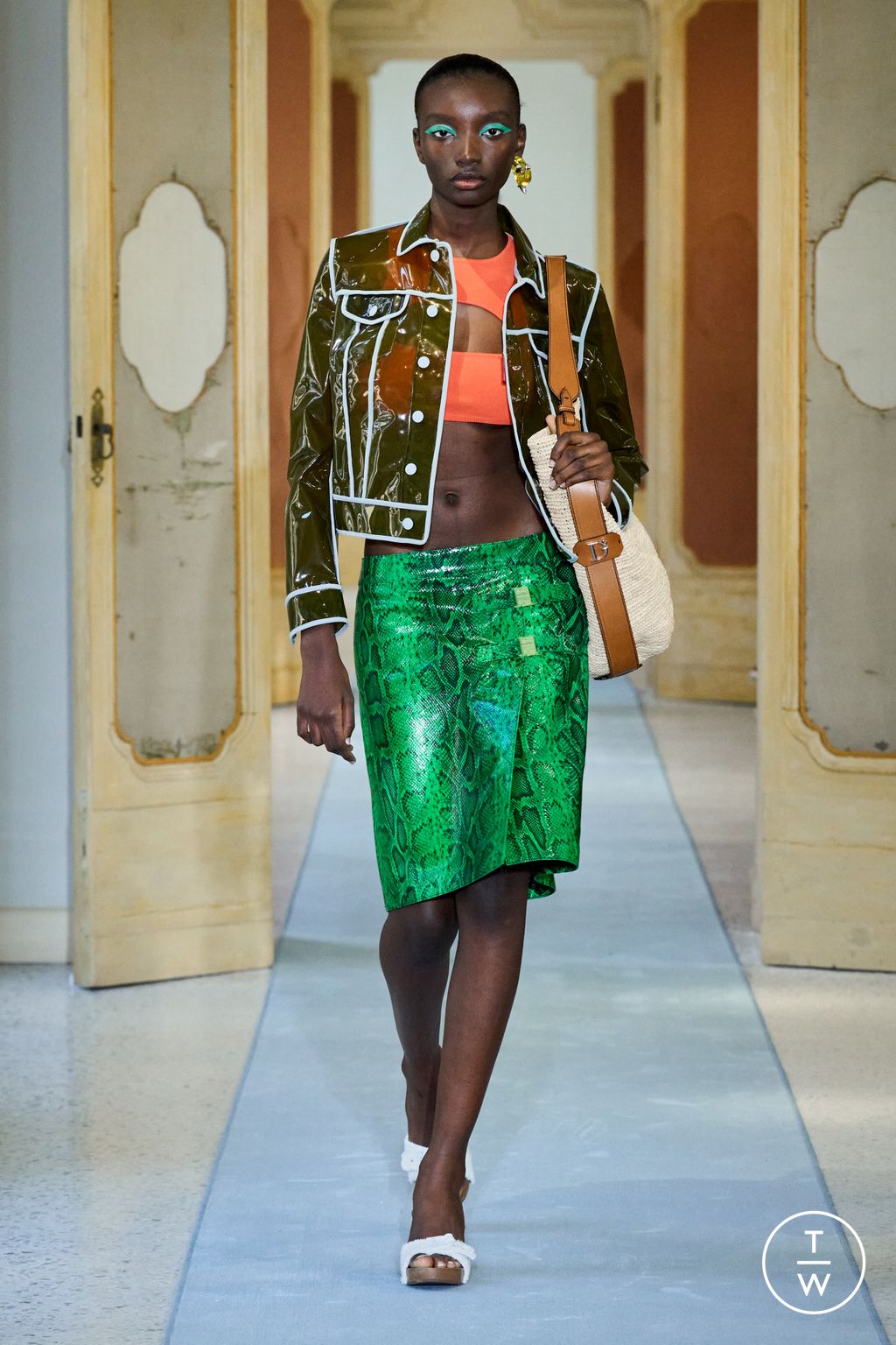 Fashion Week Milan Spring/Summer 2023 look 11 from the Dsquared2 collection womenswear
