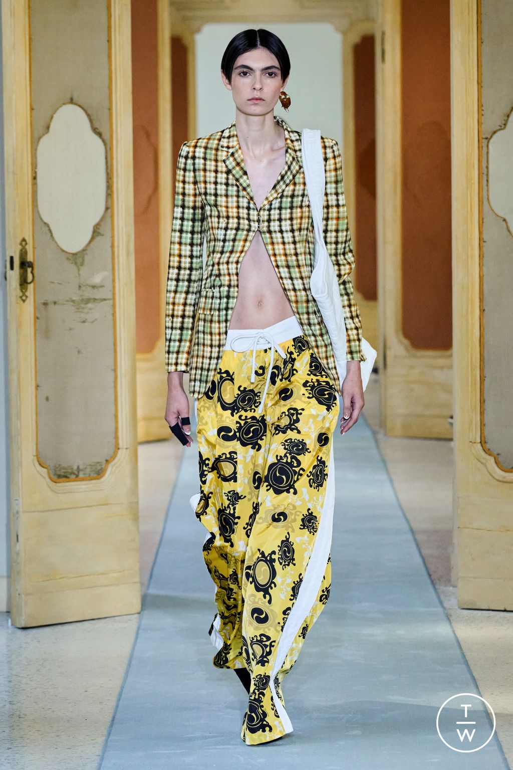 Fashion Week Milan Spring/Summer 2023 look 14 de la collection Dsquared2 womenswear