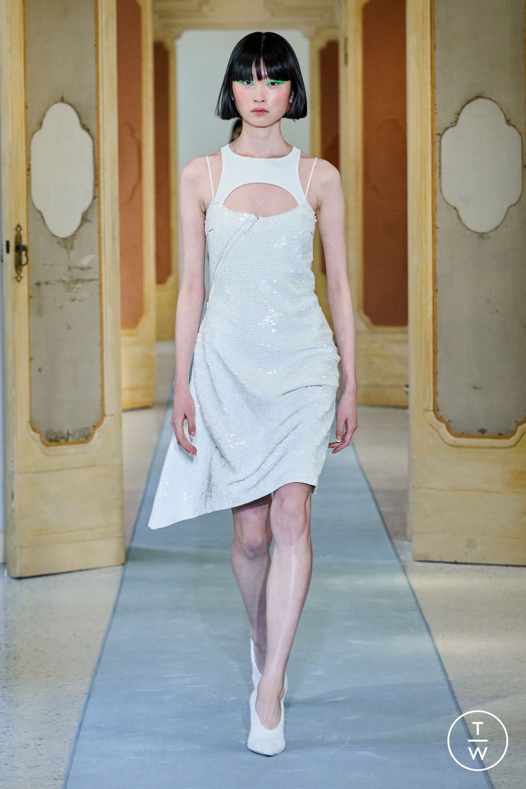 Fashion Week Milan Spring/Summer 2023 look 15 de la collection Dsquared2 womenswear