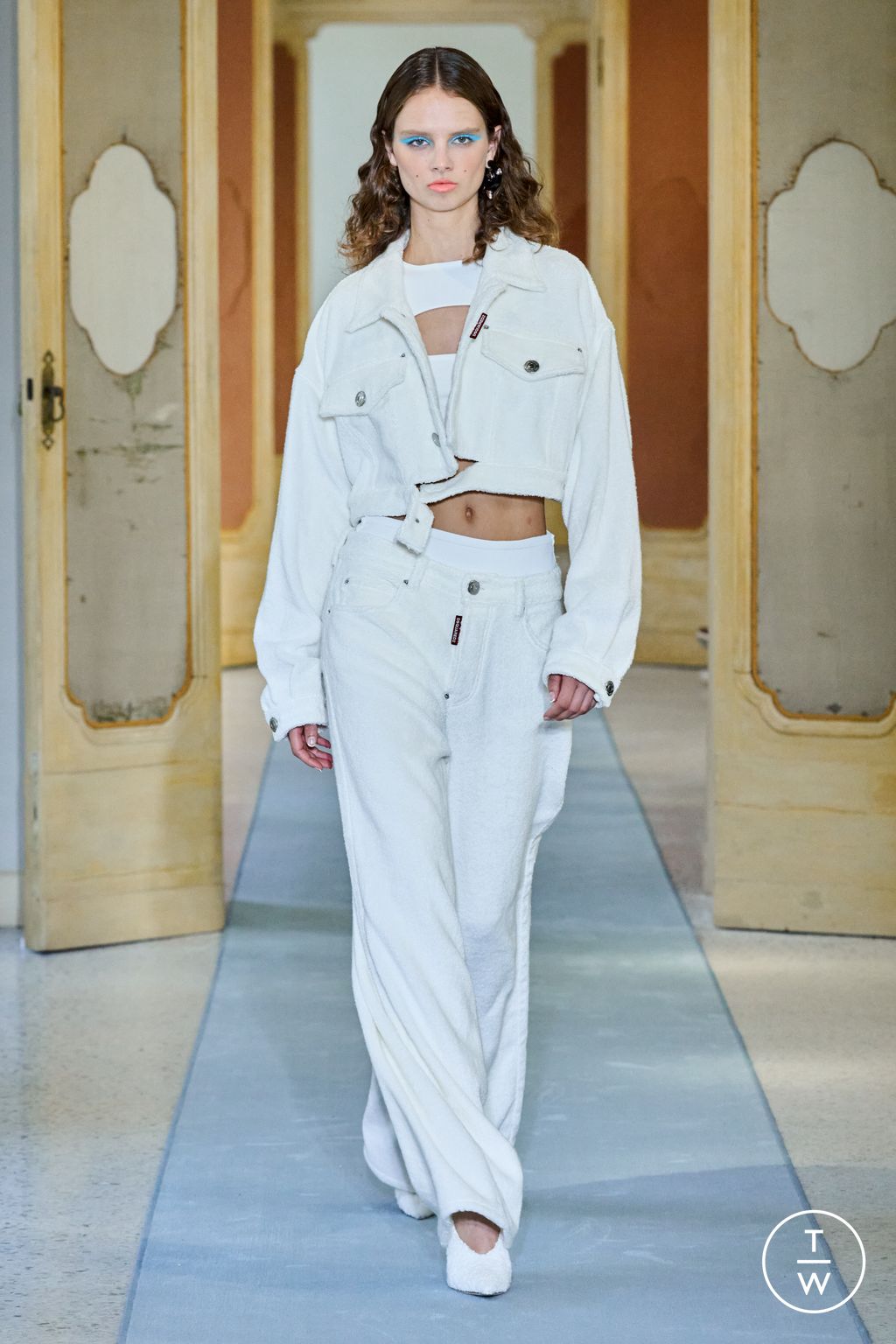 Fashion Week Milan Spring/Summer 2023 look 18 from the Dsquared2 collection 女装