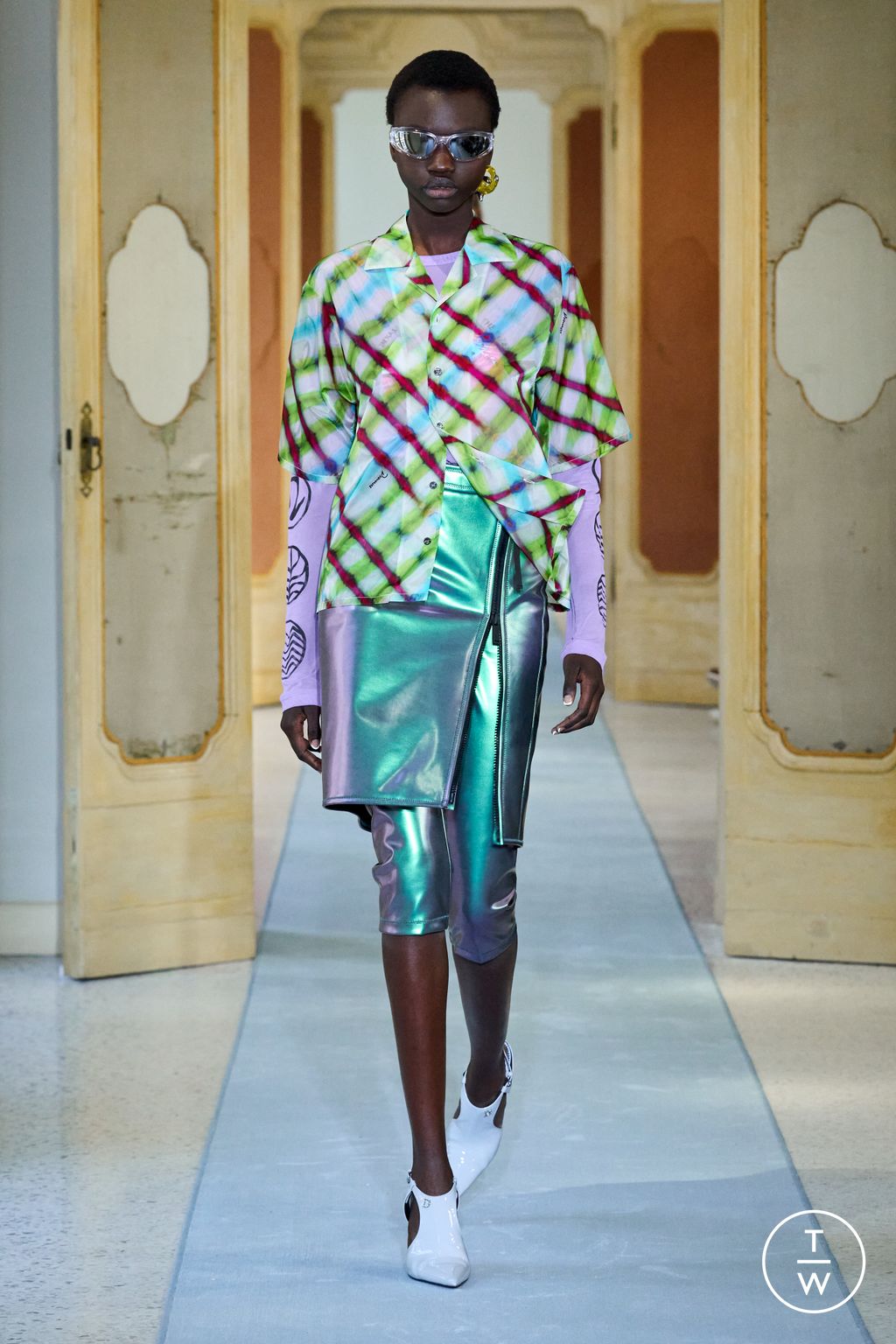 Fashion Week Milan Spring/Summer 2023 look 23 from the Dsquared2 collection womenswear