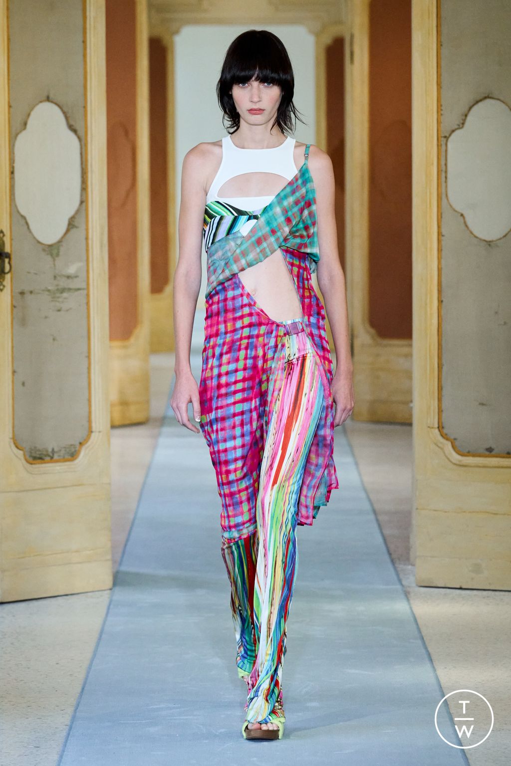 Fashion Week Milan Spring/Summer 2023 look 27 de la collection Dsquared2 womenswear