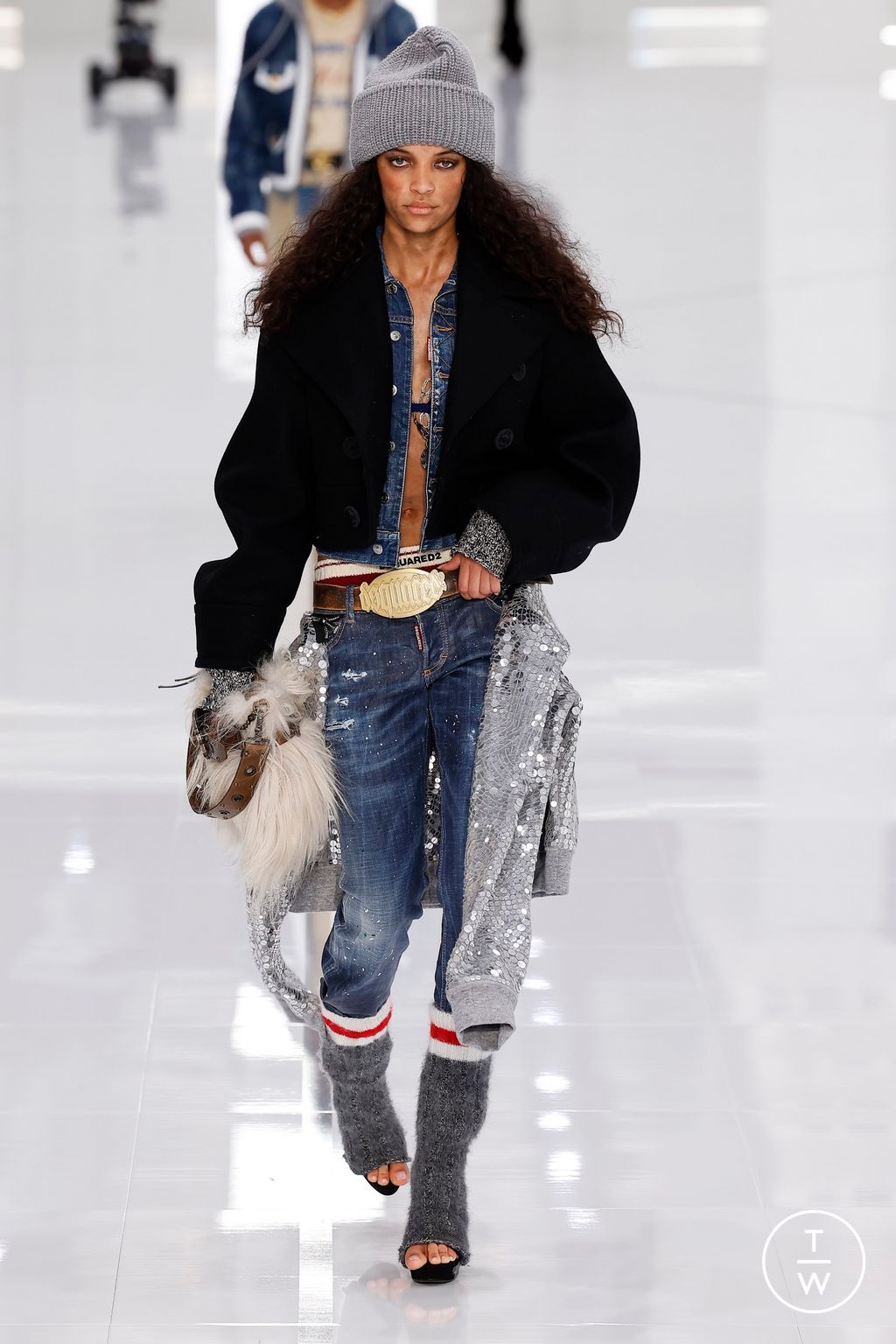 Fashion Week Milan Fall/Winter 2024 look 31 de la collection Dsquared2 menswear