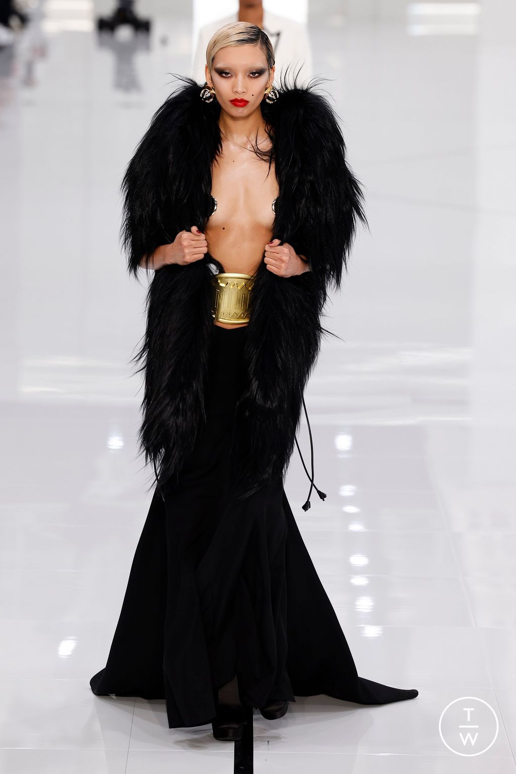 Fashion Week Milan Fall/Winter 2024 look 28 de la collection Dsquared2 menswear