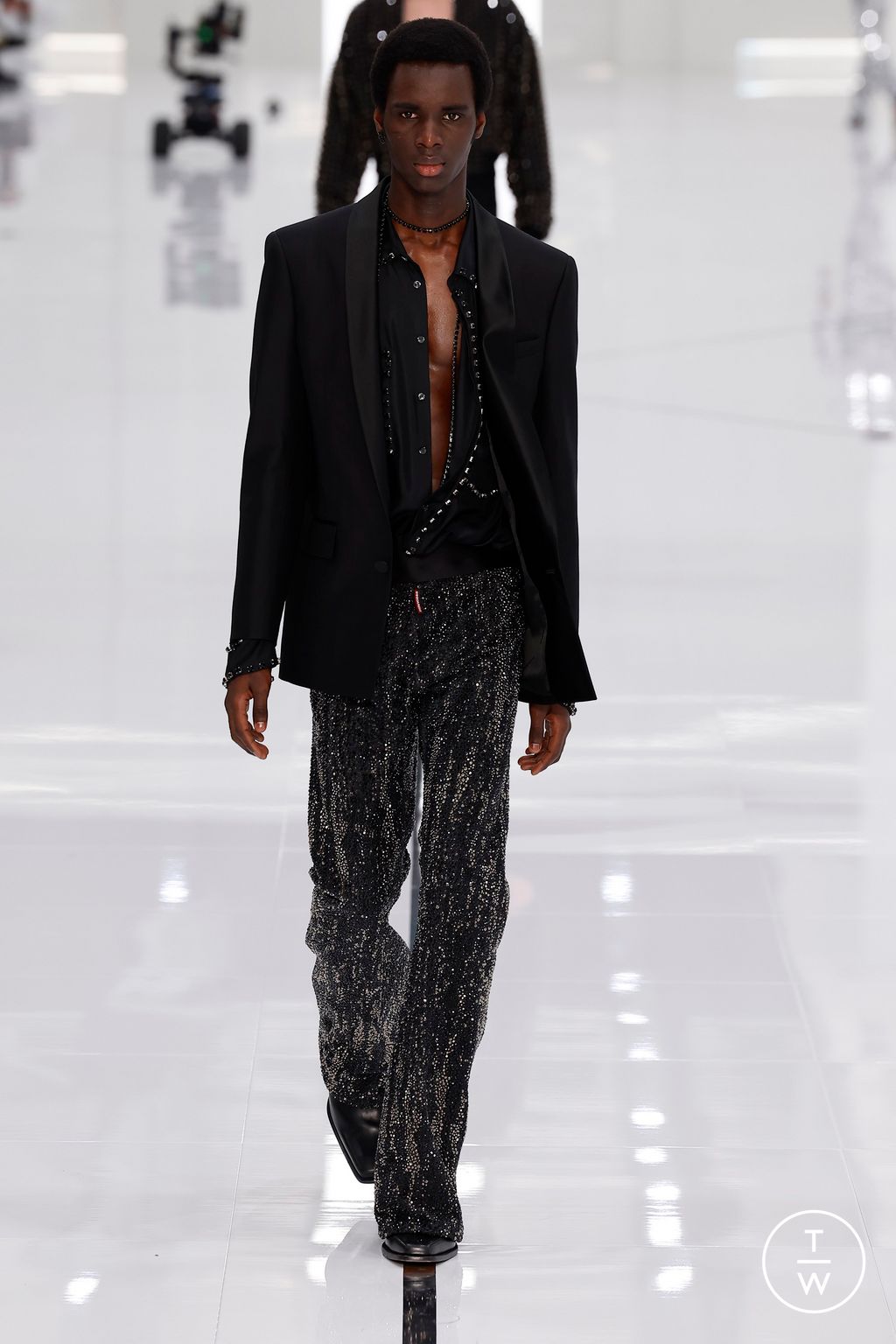 Fashion Week Milan Fall/Winter 2024 look 38 from the Dsquared2 collection 男装