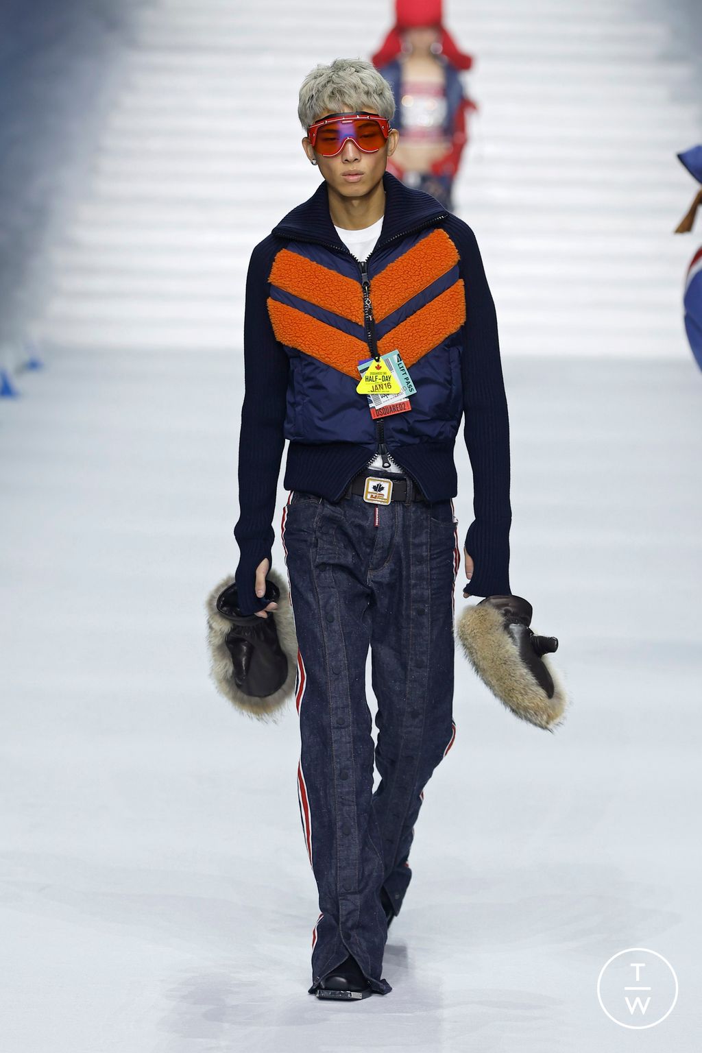 Fashion Week Milan Fall/Winter 2026 look 15 from the Dsquared2 collection menswear