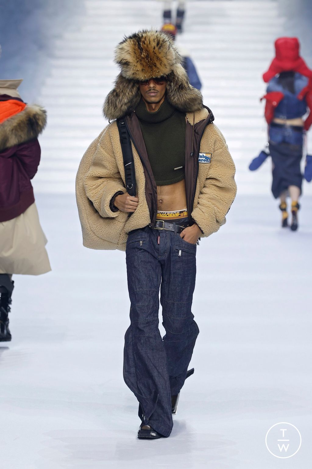 Fashion Week Milan Fall/Winter 2026 look 18 from the Dsquared2 collection menswear